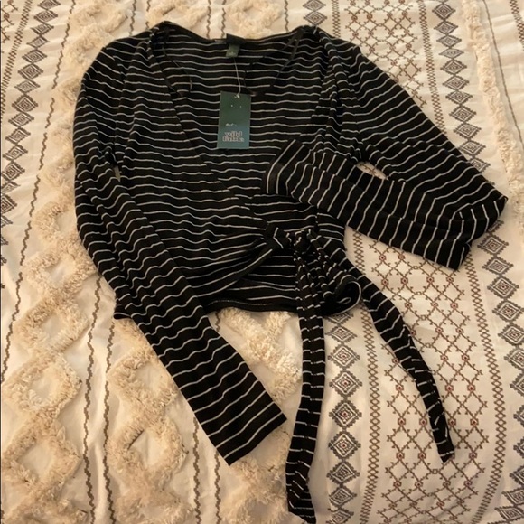 SOLDLong Sleeve Wild Fable Wrap Shirt - Picture 2 of 4